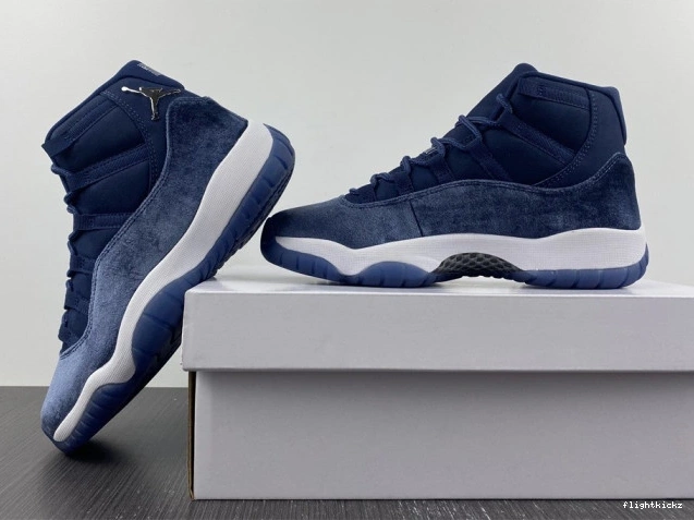 11 AR0715-441 Navy Midnight Air Jordan WMNS Velvet 0731